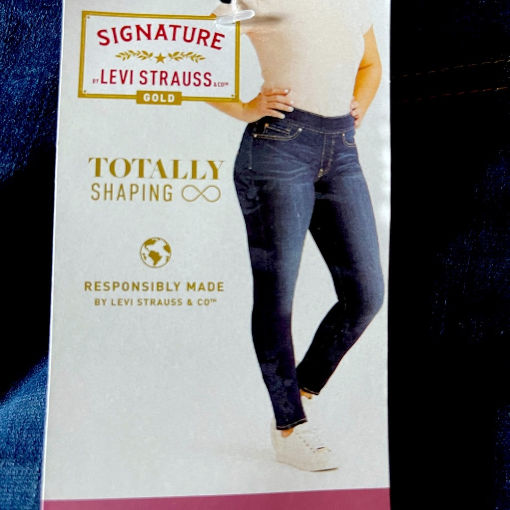 Signature by Levi pull on Jeans sz 16 hi waist